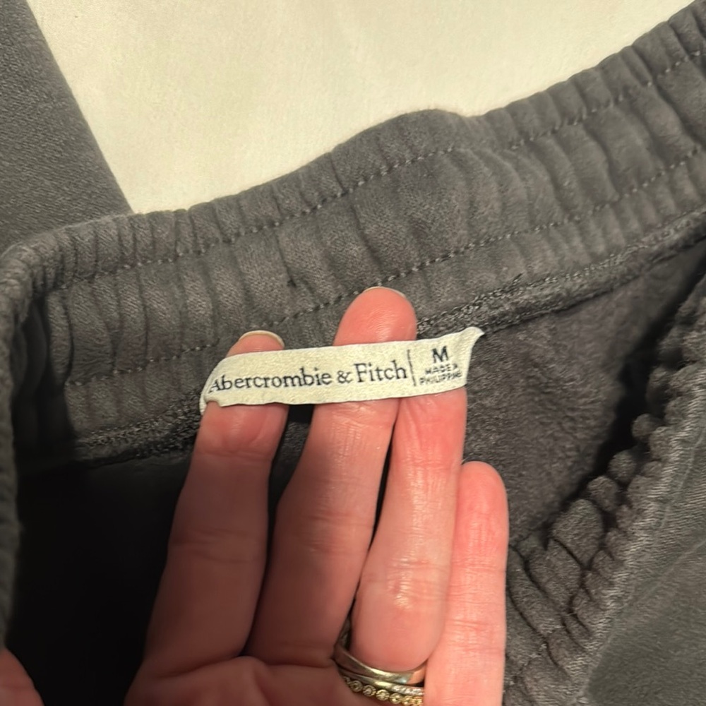 Abercrombie & Fitch Charcoal Gray Women’s Sunday Sweatpants